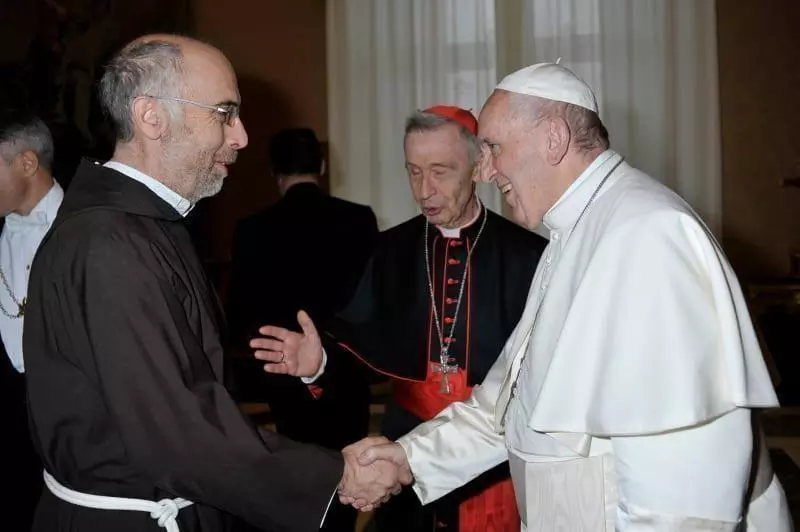 Frei Fernando pede a bênção do Papa Francisco para a Casa Betânia